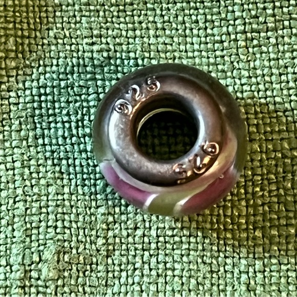 COPY - Pandora Murano glass charm in green with a pink and white swirl pattern,… - Picture 5 of 6